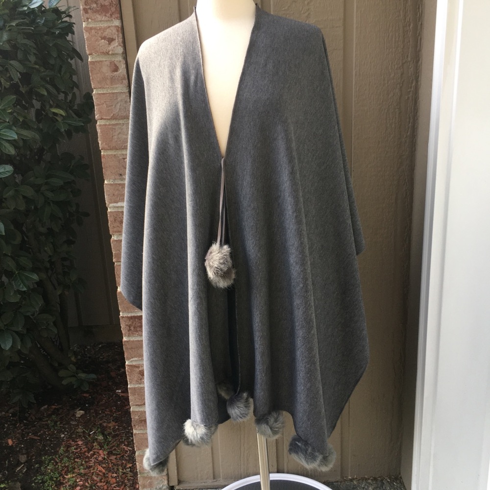 HOST PICK❤️Andrew Marc poncho wrap cape